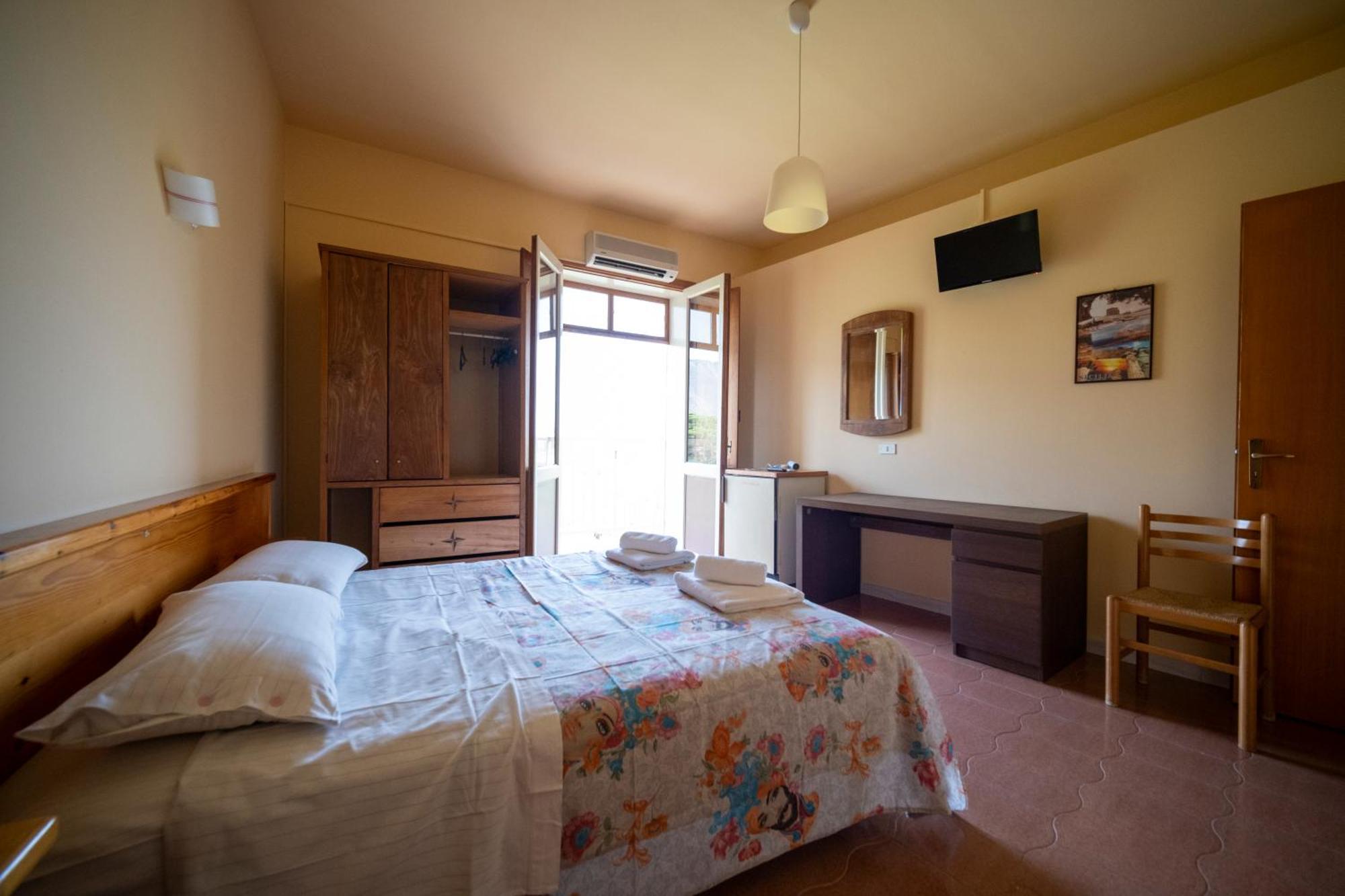 Hotel-Pensione 4 Stagioni Falcone Kültér fotó
